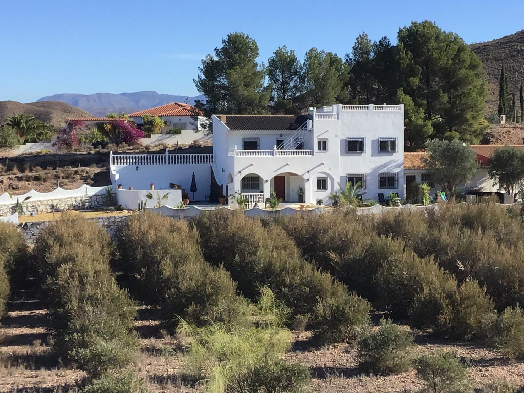Cortijo Los Corazones Cantoria Luaran gambar