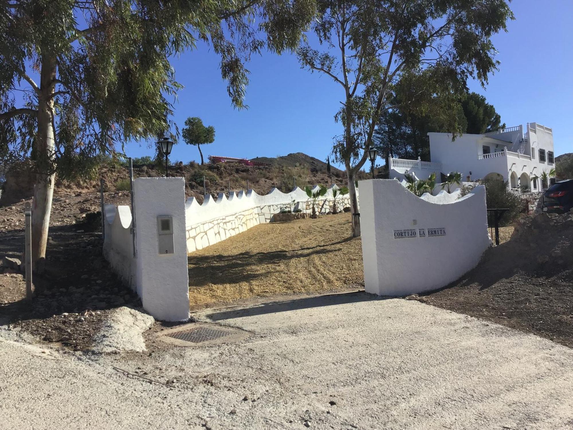 Cortijo Los Corazones Cantoria Luaran gambar